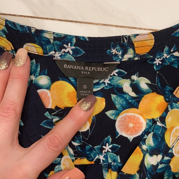 Banana republic shirt - Picture 3 of 5